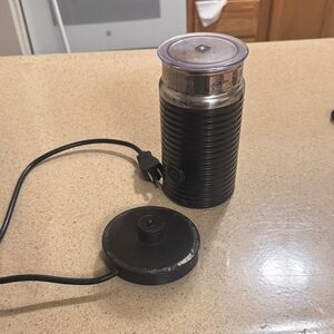 Electric Milk Frother with Base nespreso
